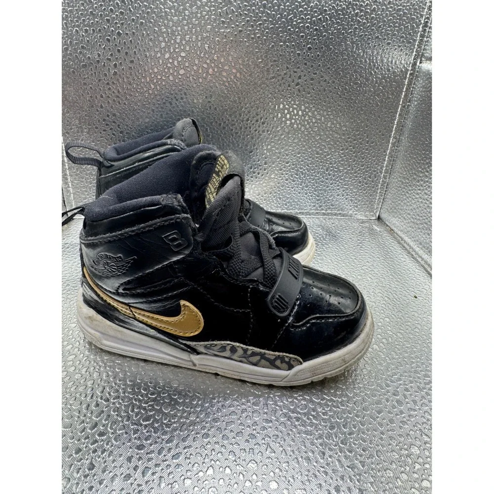 Nike Jordan Legacy 312 Toddler Shoes Black Gold Patent Leather AT4047-007